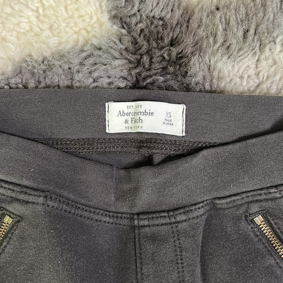 ABERCROMBIE Olive Green Pants Size XS - Picture 2 of 5